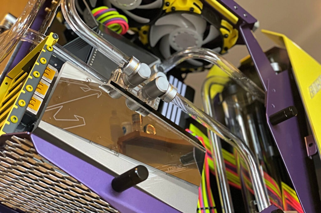 Close up of the EKWB fittings and the AORUS XTREME WATERFOCE graphics card
