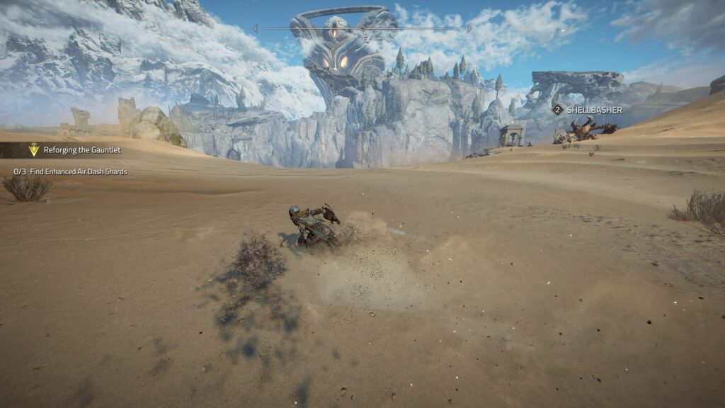 Gliding μέσα από την ανοιχτή έρημο, Shellbasher wraith στο βάθος, ο watcher παρακολουθεί τα εδάφη, τεράστιοι βραχώδεις σχηματισμοί στο φόντο όπου η έρημος τελειώνει.